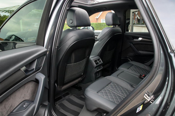 Audi Q5 55 TFSI e Quattro Competition Pro Line S S-Line 367pk Automaat 1e|Panoramadak|Virtual Cockpit|Kuipstoelen|LED Matrix|Black