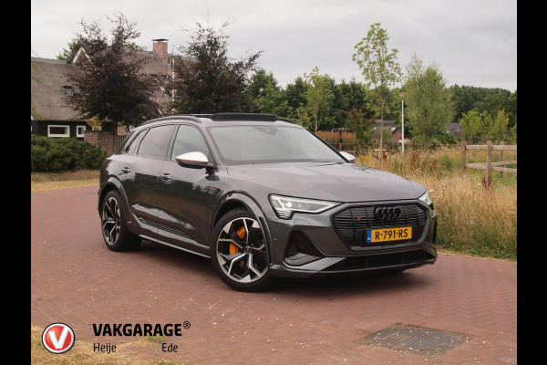 Audi e-tron S quattro 95 kWh | 503 PK | Panoramadak | RS-Stoelen | Head-Up Display | Sfeerverlichting | 360 Camera |