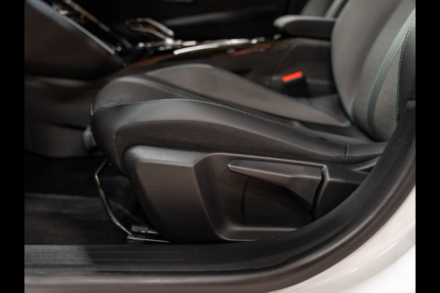 Peugeot 208 1.2 AUT PureTech Blue Allure, Apple Carplay, Virtual Cockpit, Camera, Clima, Navi, Cruise, Voll Onderhouden