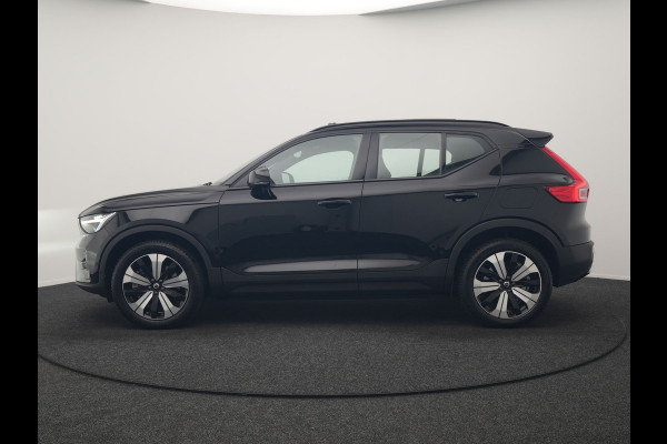 Volvo XC40 Recharge Ultimate 69 kWh 232pk Dealer O.H | Trekhaak Af Fabriek | Panodak | 360 Camera | Adaptive Cruise | Harman / Kardon | Alcantara Sportstoelen Memory & Verwarmd | BLIS | Keyless | Apple Carplay | Pilot Assist | Stuurverwarming | Google Assistant & Maps | Navigatie | DAB | 19"L.M |