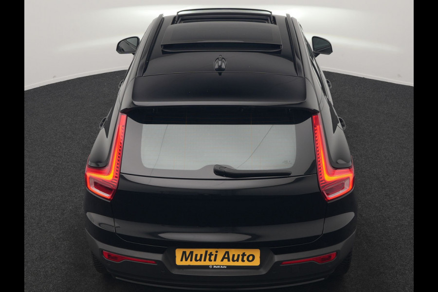 Volvo XC40 Recharge Ultimate 69 kWh 232pk Dealer O.H | Trekhaak Af Fabriek | Panodak | 360 Camera | Adaptive Cruise | Harman / Kardon | Alcantara Sportstoelen Memory & Verwarmd | BLIS | Keyless | Apple Carplay | Pilot Assist | Stuurverwarming | Google Assistant & Maps | Navigatie | DAB | 19"L.M |