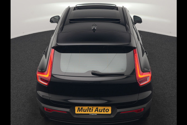 Volvo XC40 Recharge Ultimate 69 kWh 232pk Dealer O.H | Trekhaak Af Fabriek | Panodak | 360 Camera | Adaptive Cruise | Harman / Kardon | Alcantara Sportstoelen Memory & Verwarmd | BLIS | Keyless | Apple Carplay | Pilot Assist | Stuurverwarming | Google Assistant & Maps | Navigatie | DAB | 19"L.M |