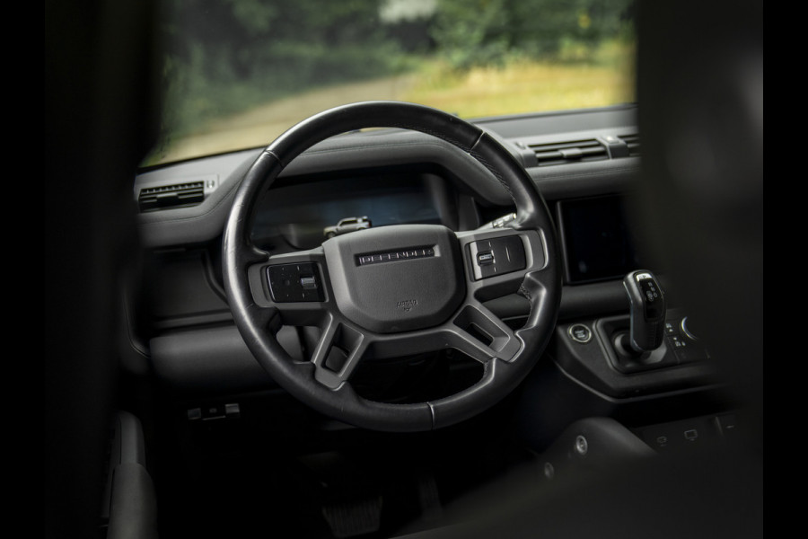 Land Rover Defender 110 3.0 P400 110 X-Dynamic HSE | Pano-dak | Meridian | 1e eigenaar
