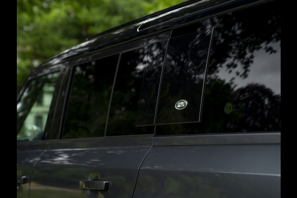 Land Rover Defender 110 3.0 P400 110 X-Dynamic HSE | Pano-dak | Meridian | 1e eigenaar