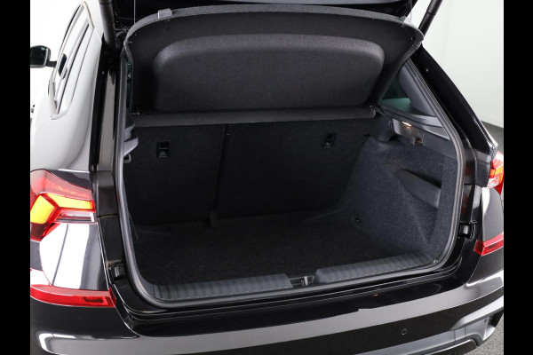 Škoda Kamiq 1.0 TSI Monte Carlo 116pk DSG | Panoramadak | Navigatie-pakket | Travel-pakket | Winter-pakket | Apple Carplay/Android auto | Cruise control electronic  | lichtmetalen velgen 17" | Matrix LED koplampen |