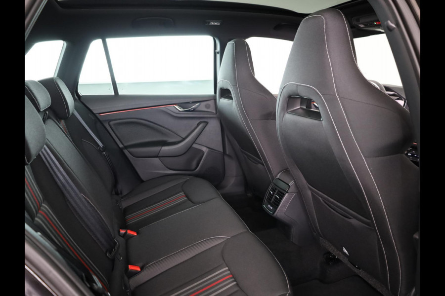 Škoda Kamiq 1.0 TSI Monte Carlo 116pk DSG | Panoramadak | Navigatie-pakket | Travel-pakket | Winter-pakket | Apple Carplay/Android auto | Cruise control electronic  | lichtmetalen velgen 17" | Matrix LED koplampen |