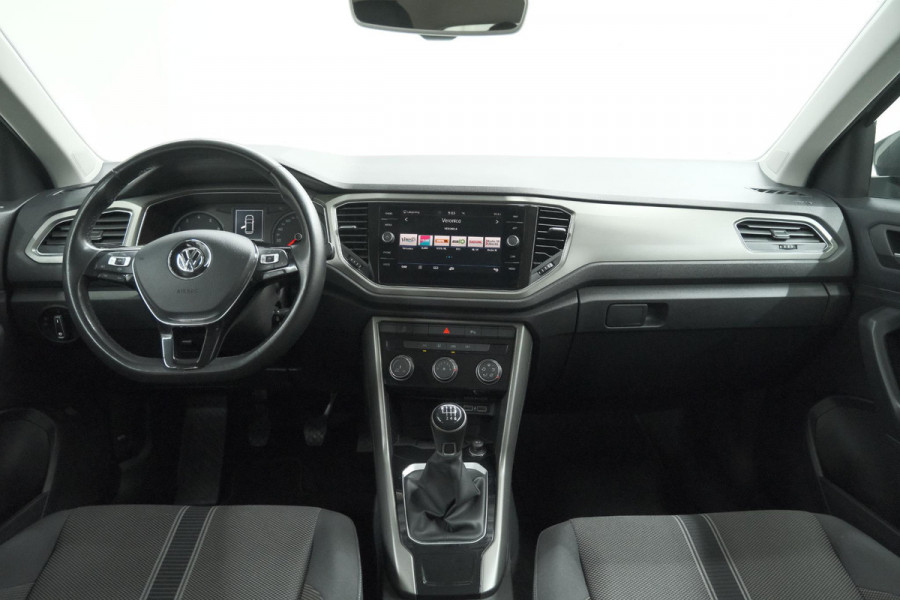 Volkswagen T-Roc 1.0 TSI Style Business 116pk | Trekhaak | Adaptieve Cruise Control | Elektronische Kofferklep | Apple Carplay
