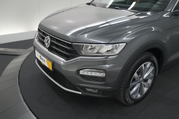 Volkswagen T-Roc 1.0 TSI Style Business 116pk | Trekhaak | Adaptieve Cruise Control | Elektronische Kofferklep | Apple Carplay