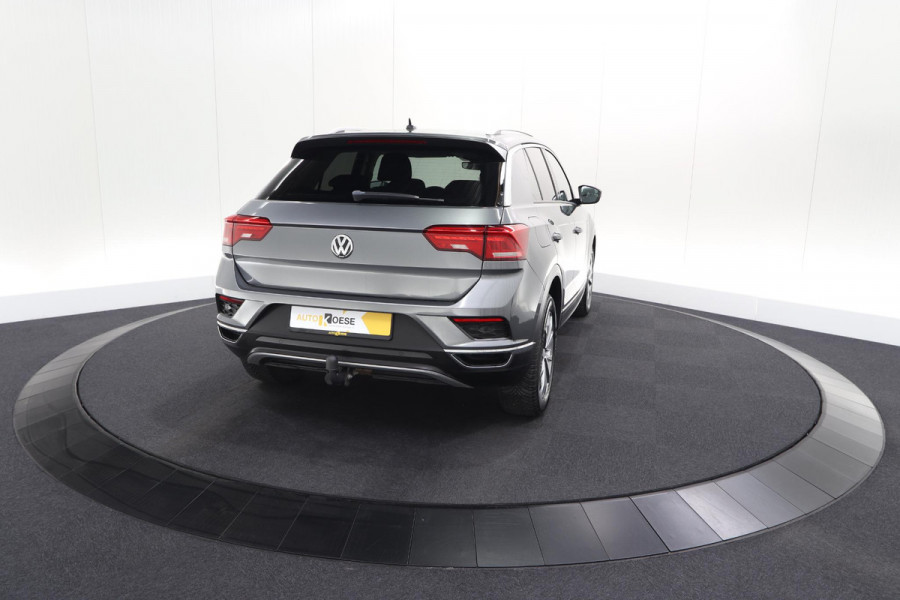 Volkswagen T-Roc 1.0 TSI Style Business 116pk | Trekhaak | Adaptieve Cruise Control | Elektronische Kofferklep | Apple Carplay