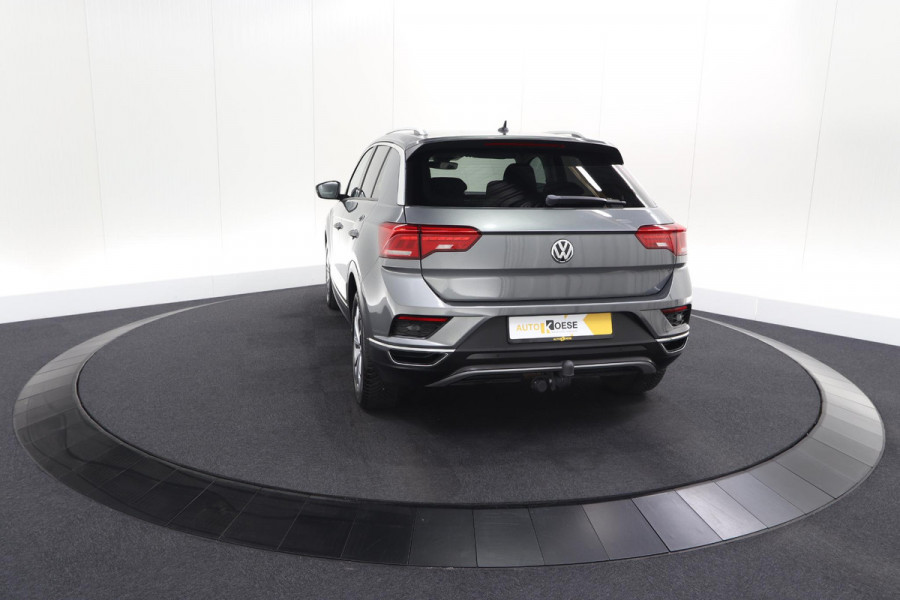 Volkswagen T-Roc 1.0 TSI Style Business 116pk | Trekhaak | Adaptieve Cruise Control | Elektronische Kofferklep | Apple Carplay