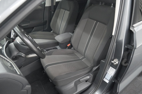 Volkswagen T-Roc 1.0 TSI Style Business 116pk | Trekhaak | Adaptieve Cruise Control | Elektronische Kofferklep | Apple Carplay