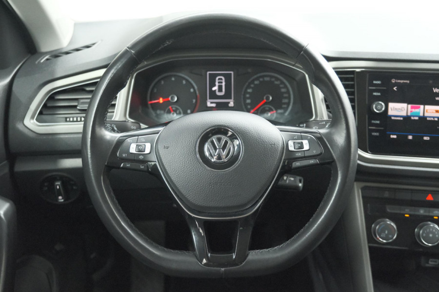 Volkswagen T-Roc 1.0 TSI Style Business 116pk | Trekhaak | Adaptieve Cruise Control | Elektronische Kofferklep | Apple Carplay
