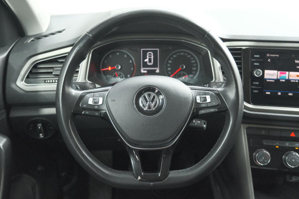 Volkswagen T-Roc 1.0 TSI Style Business 116pk | Trekhaak | Adaptieve Cruise Control | Elektronische Kofferklep | Apple Carplay