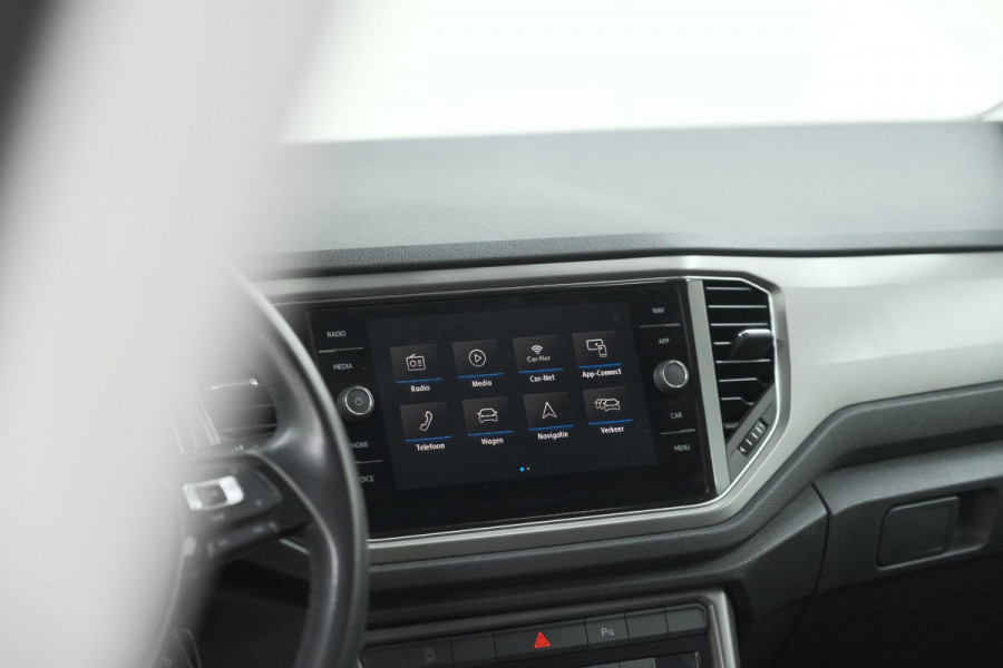 Volkswagen T-Roc 1.0 TSI Style Business 116pk | Trekhaak | Adaptieve Cruise Control | Elektronische Kofferklep | Apple Carplay