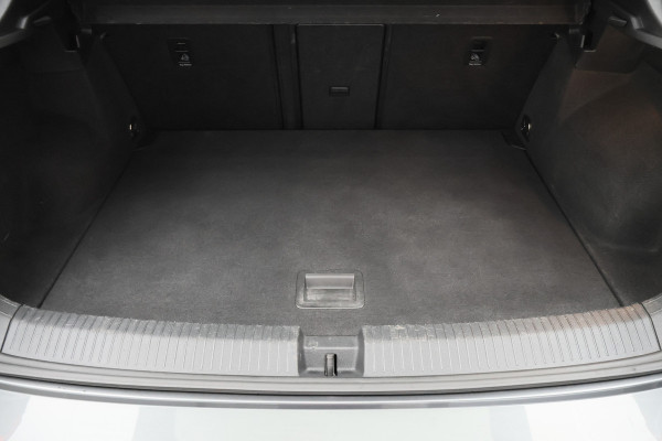 Volkswagen T-Roc 1.5 TSI DSG Life Business Virtual Cockpit, ACC, Apple Carplay, LED, DAB, Rijstrooksensor, PDC, 17''