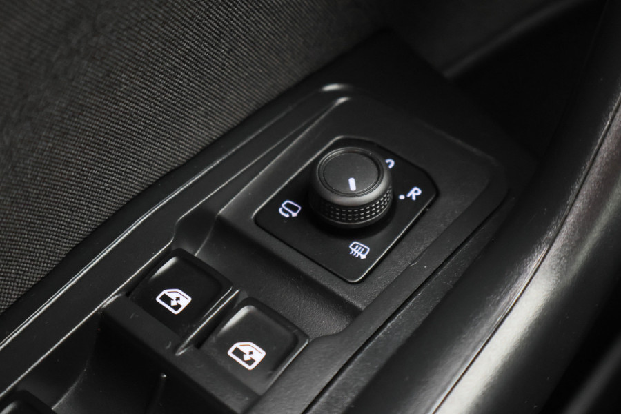 Volkswagen T-Roc 1.5 TSI DSG Life Business Virtual Cockpit, ACC, Apple Carplay, LED, DAB, Rijstrooksensor, PDC, 17''
