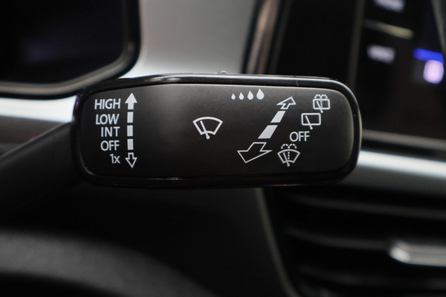 Volkswagen T-Roc 1.5 TSI DSG Life Business Virtual Cockpit, ACC, Apple Carplay, LED, DAB, Rijstrooksensor, PDC, 17''