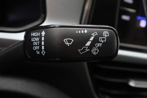 Volkswagen T-Roc 1.5 TSI DSG Life Business Virtual Cockpit, ACC, Apple Carplay, LED, DAB, Rijstrooksensor, PDC, 17''