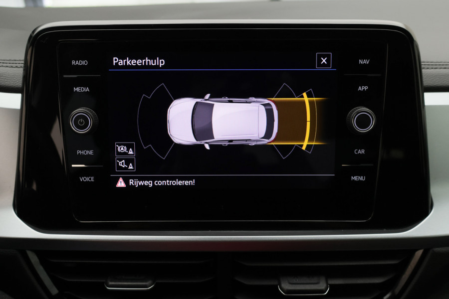 Volkswagen T-Roc 1.5 TSI DSG Life Business Virtual Cockpit, ACC, Apple Carplay, LED, DAB, Rijstrooksensor, PDC, 17''