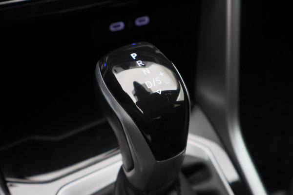 Volkswagen T-Roc 1.5 TSI DSG Life Business Virtual Cockpit, ACC, Apple Carplay, LED, DAB, Rijstrooksensor, PDC, 17''