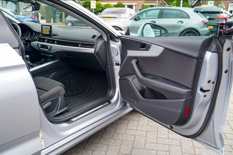Audi A5 Sportback 2.0 TFSI MHEV Sport | Navigatie | Elektrisch bedienbare achterklep | Multifunctioneel stuurwiel | Cruise control