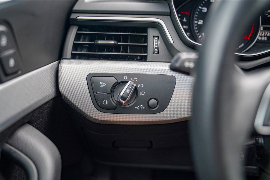 Audi A5 Sportback 2.0 TFSI MHEV Sport | Navigatie | Elektrisch bedienbare achterklep | Multifunctioneel stuurwiel | Cruise control