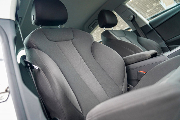 Audi A5 Sportback 2.0 TFSI MHEV Sport | Navigatie | Elektrisch bedienbare achterklep | Multifunctioneel stuurwiel | Cruise control