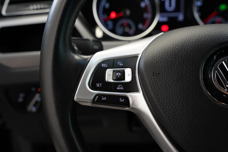 Volkswagen Touran 1.4 TSI Highline Edition R 7p PDC Stoelverwarming ACC Carplay