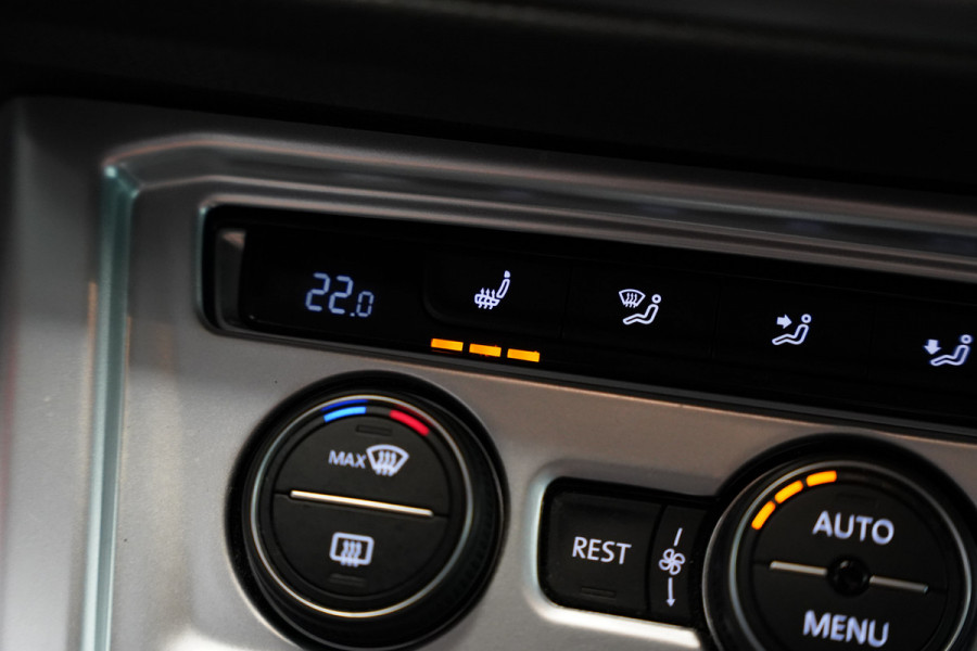 Volkswagen Touran 1.4 TSI Highline Edition R 7p PDC Stoelverwarming ACC Carplay