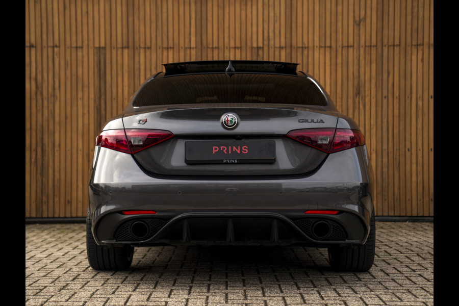 Alfa Romeo Giulia 2.0T Veloce 280pk AWD Full Option! | Pano-dak | Harman/Kardon | Ragazzon | Adapt. cruise | CarPlay