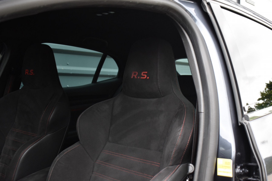 Renault Mégane 1.8 TCe 280 RS | 4Control | Head-Up | CarPlay | 19'' Wielen | Stoelverwarming |