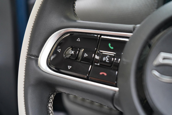 Fiat 500 La Prima 42 kWh | SoH 90,6% | Schuif/kanteldak | Carplay | Adaptive cruise | Parkeersensoren | Pack winter | Lm velgen