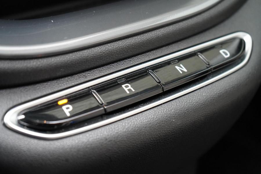 Fiat 500 La Prima 42 kWh | SoH 90,6% | Schuif/kanteldak | Carplay | Adaptive cruise | Parkeersensoren | Pack winter | Lm velgen