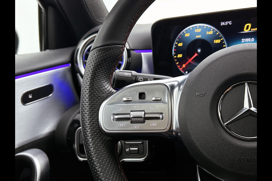 Mercedes-Benz A-Klasse 250 e Business Solution AMG Limited Panoramadak | AMG Line | Night pakket | Stoelverwarming | Achteruitrij camera Inclusief 24 maanden Mercedes-Benz Certified garantie voor Europa.