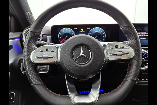 Mercedes-Benz A-Klasse 250 e Business Solution AMG Limited Panoramadak | AMG Line | Night pakket | Stoelverwarming | Achteruitrij camera Inclusief 24 maanden Mercedes-Benz Certified garantie voor Europa.