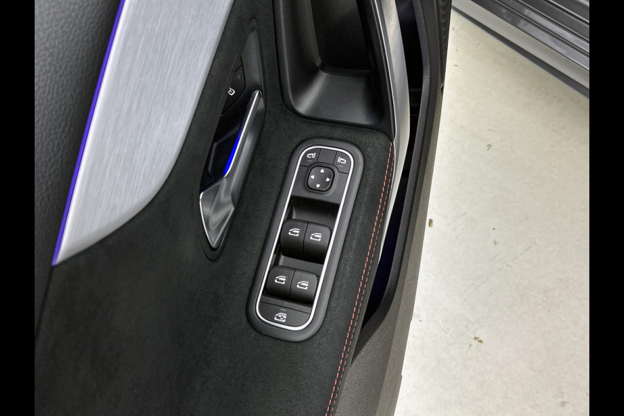 Mercedes-Benz A-Klasse 250 e Business Solution AMG Limited Panoramadak | AMG Line | Night pakket | Stoelverwarming | Achteruitrij camera Inclusief 24 maanden Mercedes-Benz Certified garantie voor Europa.