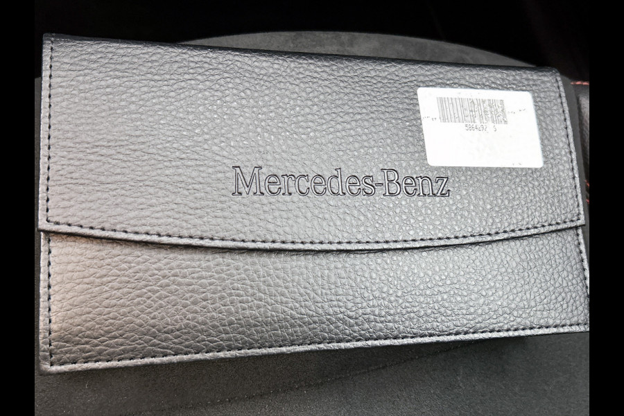 Mercedes-Benz A-Klasse 250 e Business Solution AMG Limited Panoramadak | AMG Line | Night pakket | Stoelverwarming | Achteruitrij camera Inclusief 24 maanden Mercedes-Benz Certified garantie voor Europa.