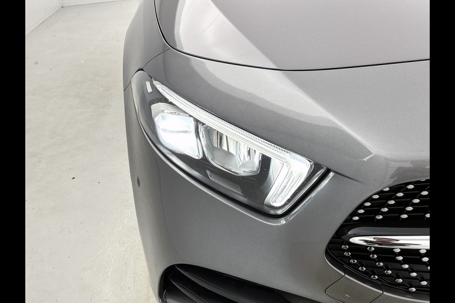 Mercedes-Benz A-Klasse 250 e Business Solution AMG Limited Panoramadak | AMG Line | Night pakket | Stoelverwarming | Achteruitrij camera Inclusief 24 maanden Mercedes-Benz Certified garantie voor Europa.