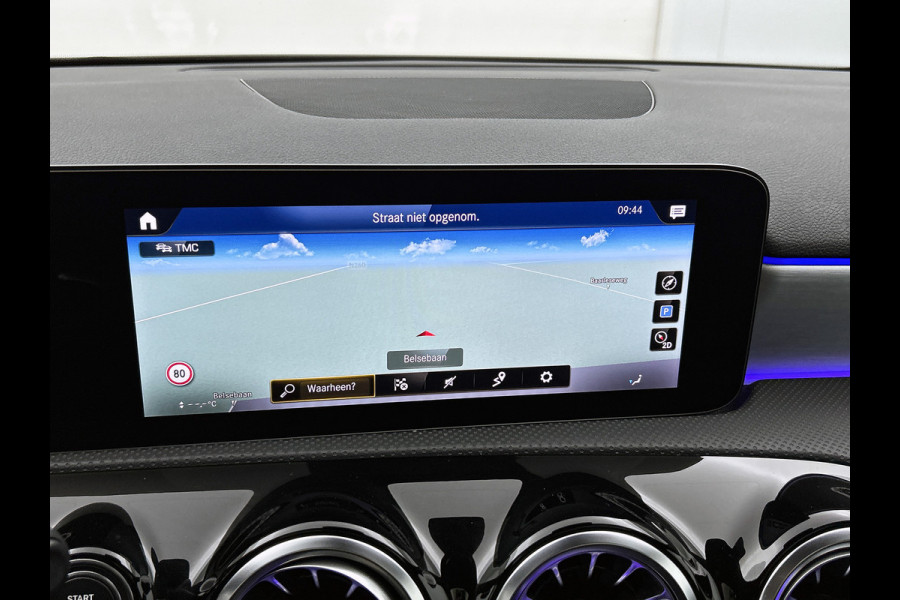 Mercedes-Benz A-Klasse 250 e Business Solution AMG Limited Panoramadak | AMG Line | Night pakket | Stoelverwarming | Achteruitrij camera Inclusief 24 maanden Mercedes-Benz Certified garantie voor Europa.