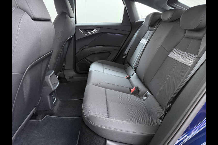 Audi Q4 Sportback e-tron 45 Edition 82 kWh S-LINE| 10.000KM! | STOELVERWARMING| ELEKTRISCHE ACHTERKLEP| ACHTERUITRIJCAMERA | MATRIX LED|