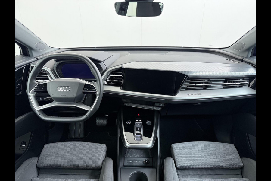 Audi Q4 Sportback e-tron 45 Edition 82 kWh S-LINE| 10.000KM! | STOELVERWARMING| ELEKTRISCHE ACHTERKLEP| ACHTERUITRIJCAMERA | MATRIX LED|