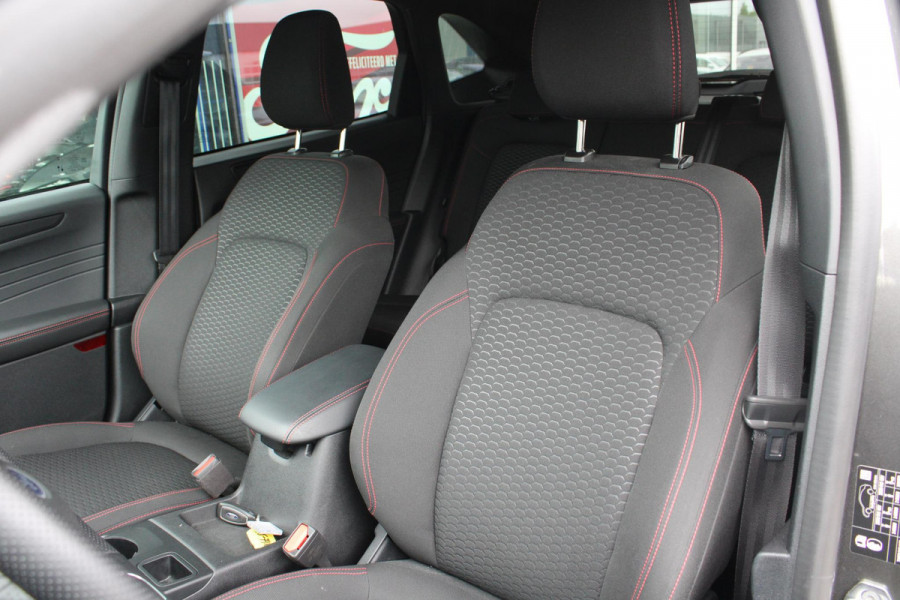 Ford Kuga 2.5 PHEV ST-Line | NL Auto | Winterpack | Electrisch Wegklapbare Trekhaak | Camera | Privacy Glass