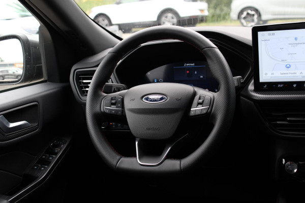 Ford Kuga 2.5 PHEV ST-Line | NL Auto | Winterpack | Electrisch Wegklapbare Trekhaak | Camera | Privacy Glass