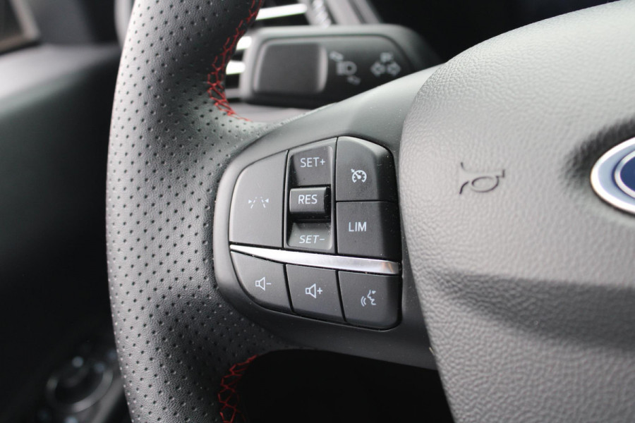 Ford Kuga 2.5 PHEV ST-Line | NL Auto | Winterpack | Electrisch Wegklapbare Trekhaak | Camera | Privacy Glass