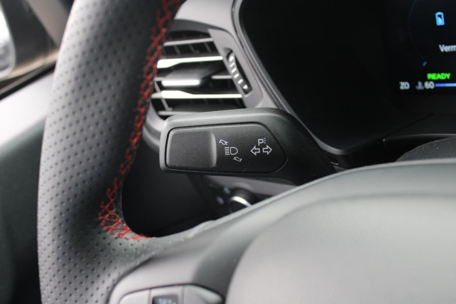 Ford Kuga 2.5 PHEV ST-Line | NL Auto | Winterpack | Electrisch Wegklapbare Trekhaak | Camera | Privacy Glass