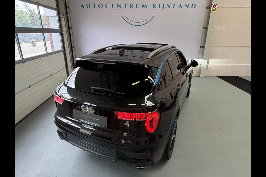 Lynk & Co 01 1.5 261PK Plug-in Hybrid, Pano, Zwarte Hemel, 360 Camera ,Apple Carplay