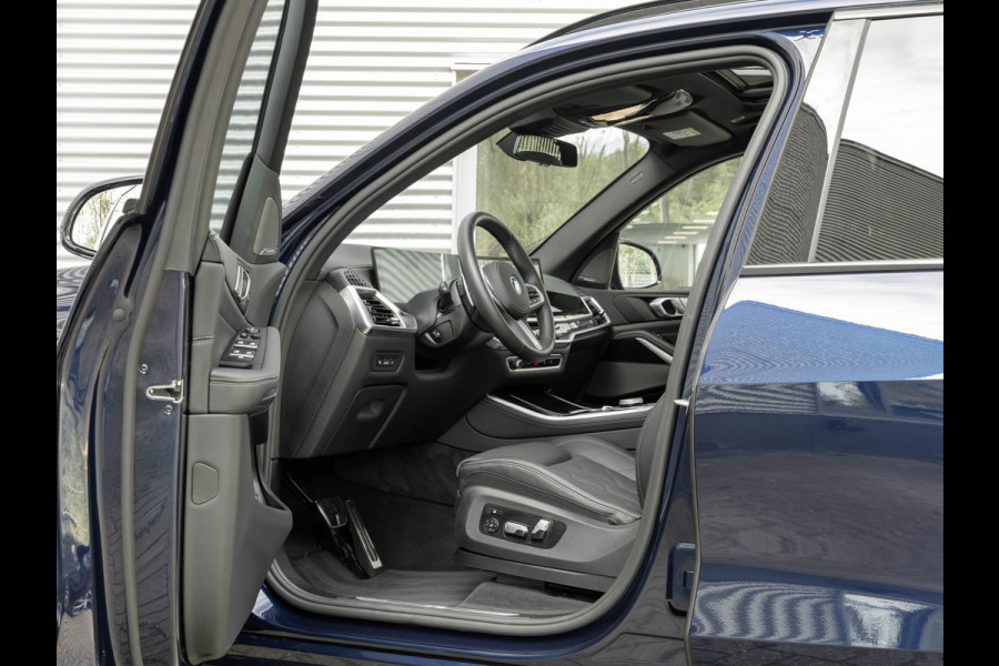BMW X5 xDrive50e - M-Sport Pro - Pano - Trekhaak - ACC - Comfortzetels
