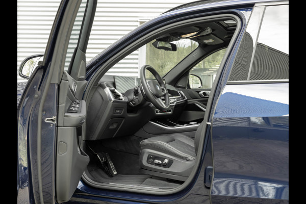 BMW X5 xDrive50e - M-Sport Pro - Pano - Trekhaak - ACC - Comfortzetels