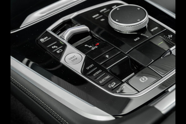 BMW X5 xDrive50e - M-Sport Pro - Pano - Trekhaak - ACC - Comfortzetels