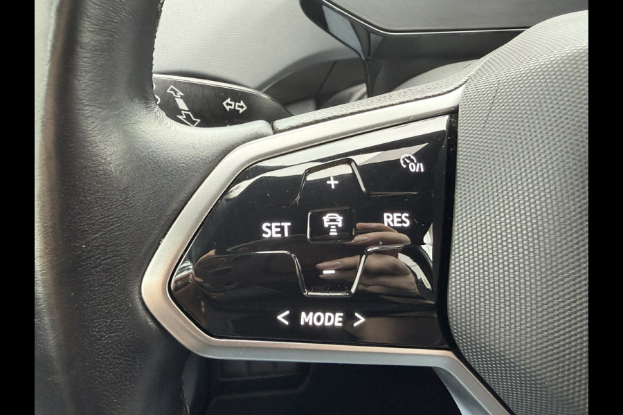 Volkswagen ID.4 Pro 77 kWh Camera Sfeerverlichting Adapt Cruise Clima Stoel/Stuurverwarming Head-up Navi Carplay